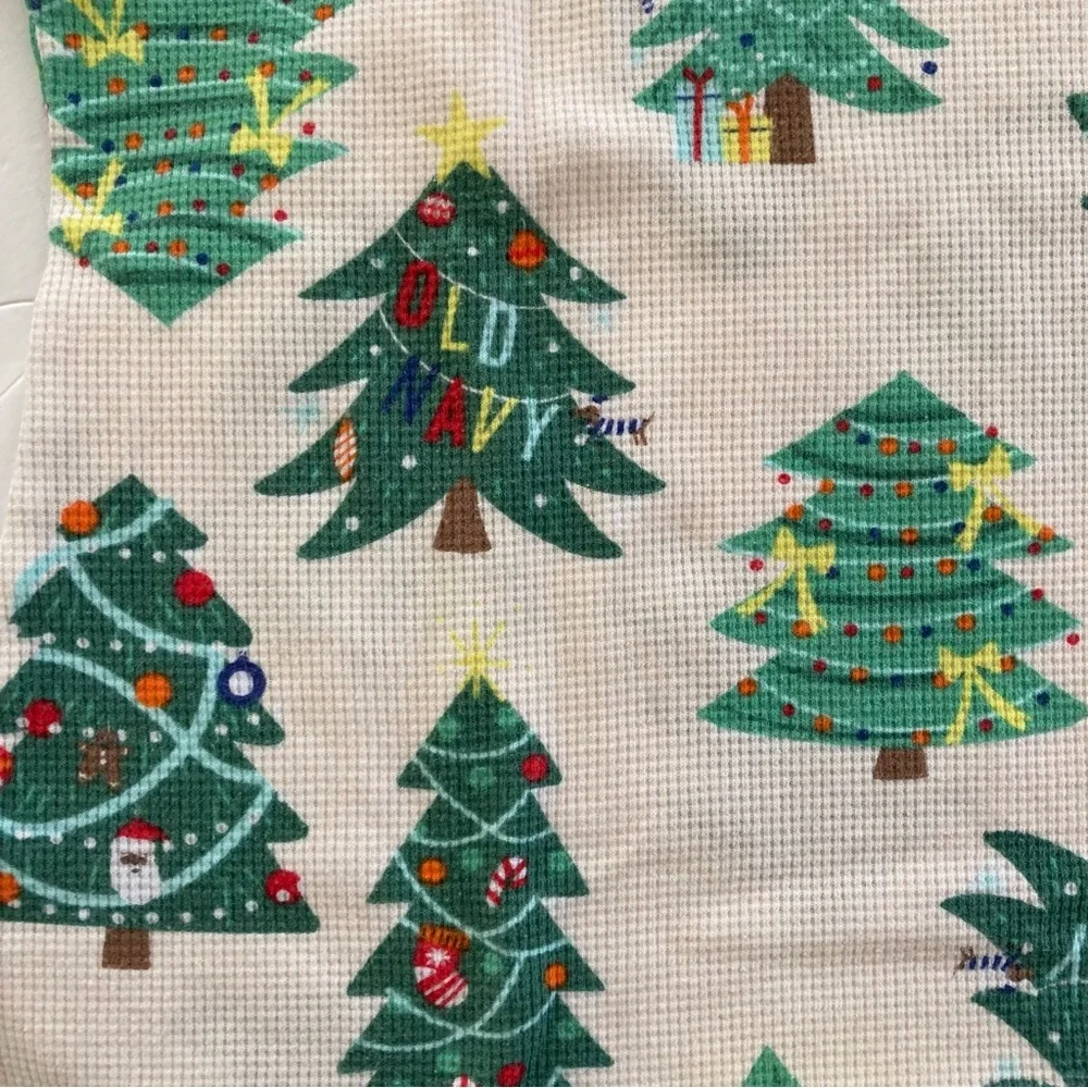 Old Navy / Christmas tree thermal pajamas - Picture 4 of 13
